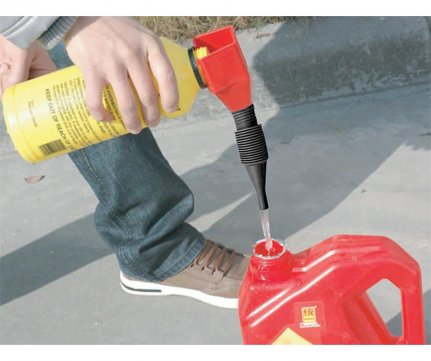 Car+ Ecofill Χωνί που εφαρμόζει σε πλαστικά δοχεία με Σωλήνα 